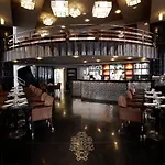 La Renaissance Hotel 